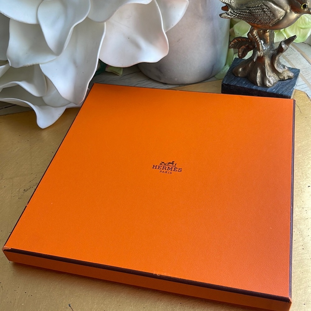 NWT! Hermes 90 cm Carre Cliquetis Silk Scarf with Box ATTENTION COLLECTORS - Picture 12 of 15